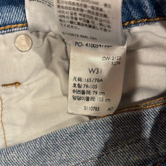 Levi shorts - Picture 2 of 3